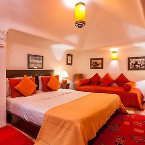 Camera con letto king size